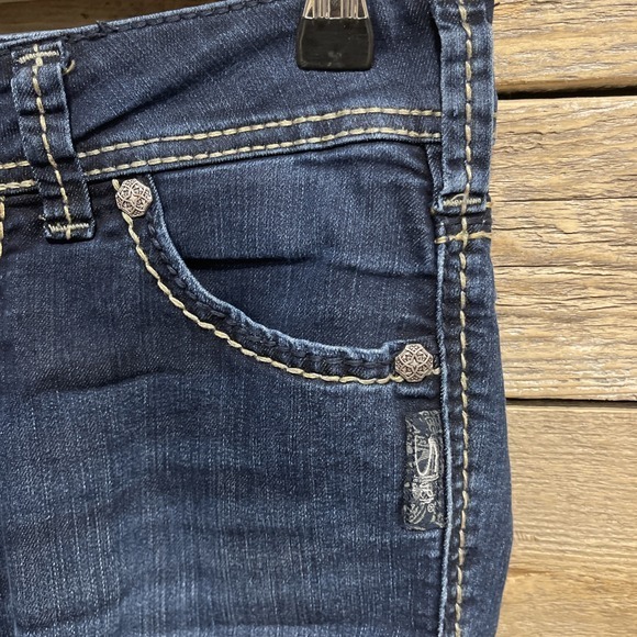 Silver Women's Dark Wash Suki Surplus Capri Jeans‎ - W26 - Picture 4 of 14